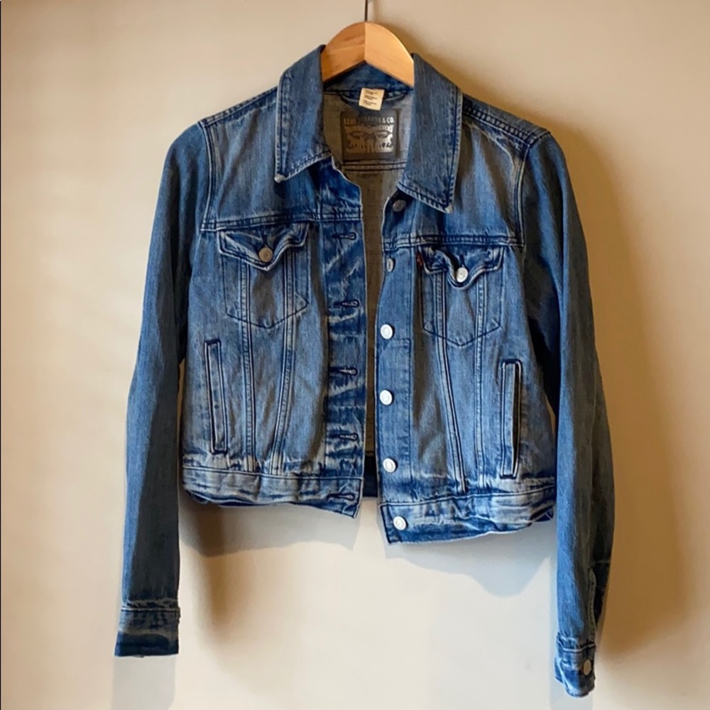 Levi’s Cropped Denim Jacket